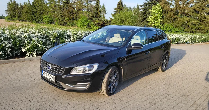 samochody osobowe Volvo V60 cena 59500 przebieg: 186300, rok produkcji 2016 z Leśnica